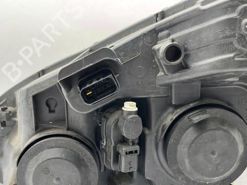 Right headlight PEUGEOT 208 I (CA_, CC_) 1.2 VTI 82 | BP29839239C29
