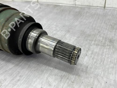 Used Right front driveshaft Right front driveshaft TOYOTA YARIS (_P1_) 1.0 (SCP10_, SCP10R) (68 hp) 33569546 33569546