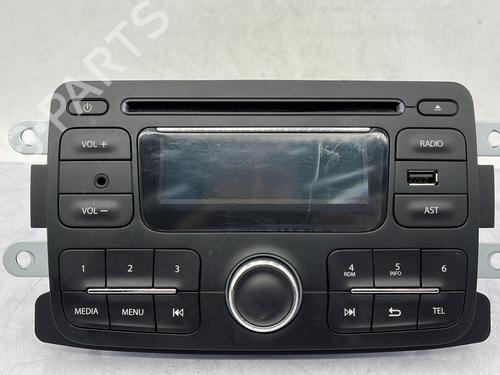 Used Radio DACIA SANDERO II 1.2 (75 hp) 30936967