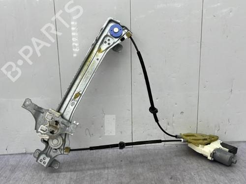 Rudehejsemekanisme venstre bagtil RENAULT MEGANE III Hatchback (BZ0/1_, B3_) 1.5 dCi (BZ09, BZ0D, BZ1W, BZ29, BZ14) (110 hp) 23755742