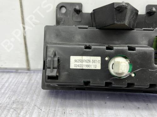 Display monitor PEUGEOT 206 Hatchback (2A/C) 2.0 HDI 90 | BP23681069C48 