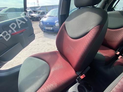 Dashboard CITROËN C2 (JM_) 1.4 HDi | BP37475292C46 - Image 18