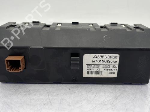 display-monitor-citroen-c4-ii-nc_-2009-23761323 main image