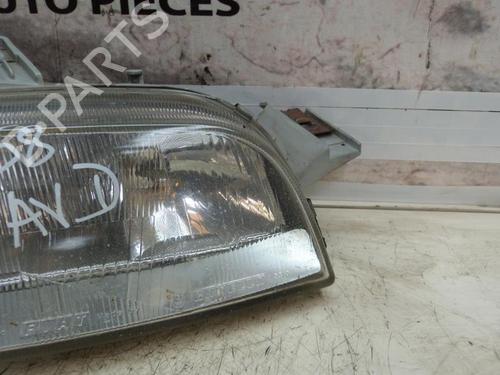 Right headlight FIAT PUNTO (176_) 1.7 TD | BP23688885C29 