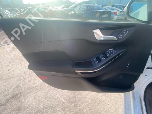 Interiør tag FORD FIESTA VII (HJ, HF) 1.0 EcoBoost | BP36792860I12 - Image 28