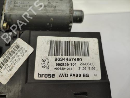 Right front window motor PEUGEOT 307 Break (3E) 2.0 HDI 90 | BP23677340E20 