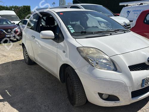 Brugte TOYOTA YARIS (_P9_) 1.4 D-4D (NLP90_, NLP90R) 4908410