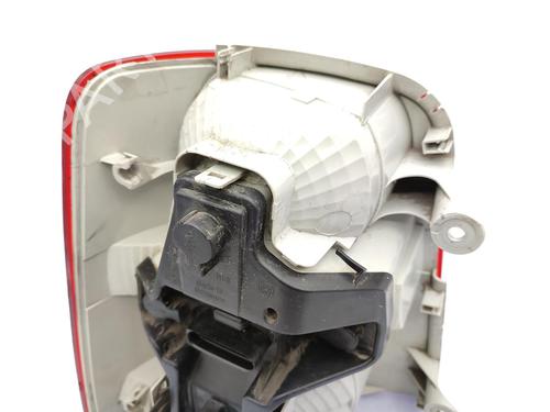 Right taillight VW TOURAN (1T1, 1T2) 1.9 TDI | BP23743248C35 