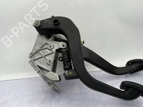 Pedal BMW 1 (F21) 118 d | BP23761106I4 
