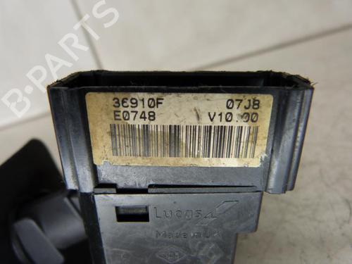 Used Headlight switch Headlight switch RENAULT CLIO II (BB_, CB_) 1.9 D (B/CB0E, BB0J) (64 hp) 23665020 23665020