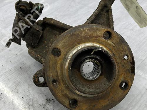 Used Left front steering knuckle Left front steering knuckle CITROËN ZX (N2) 1.4 i (75 hp) 23673792 23673792