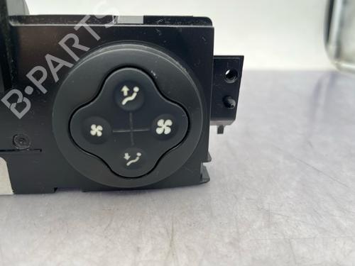 Used Climate control Climate control RENAULT SCÉNIC II (JM0/1_) 1.5 dCi (JM1E, JM16) (106 hp) 40447677 40447677