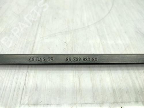 Front windshield wiper arm PEUGEOT 208 I (CA_, CC_) 1.6 HDi | BP23718732C143 