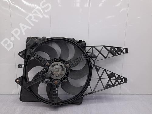 Used Radiator fan FIAT GRANDE PUNTO (199_) 1.3 D Multijet (75 hp) 23708859