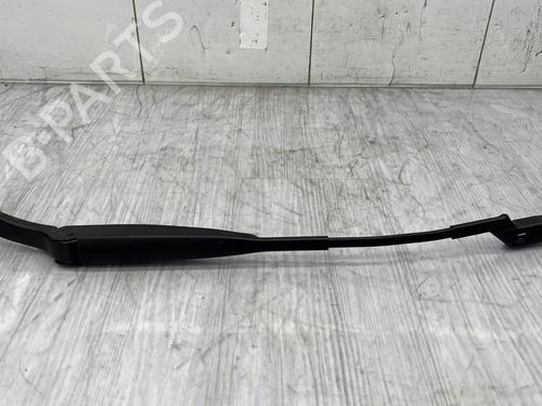Used Front windshield wiper arm FIAT PANDA (312_, 319_) 1.2 (312PXA1A) (69 hp) 30870472