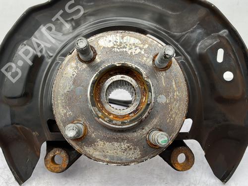 Used Left front steering knuckle Left front steering knuckle TOYOTA YARIS (_P13_) 1.0 (KSP130_, KSP130) (69 hp) 32302100 32302100