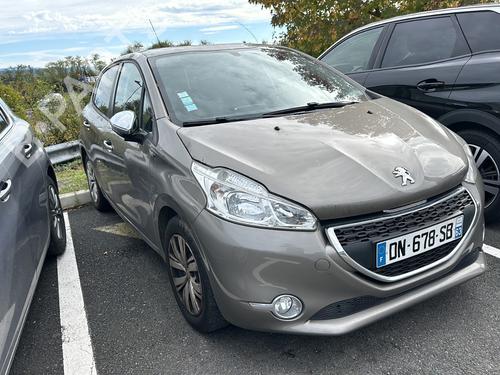 Right headlight PEUGEOT 208 I (CA_, CC_) 1.2 VTI 82 | BP29839239C29