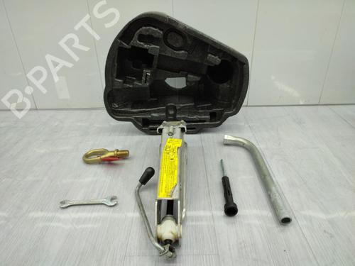 Used Jack Kit VW GOLF IV (1J1) 1.9 SDI (68 hp) 23710172