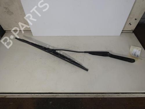 Used Front windshield wiper arm RENAULT KANGOO Express (FC0/1_) [1997-2025]  23690795