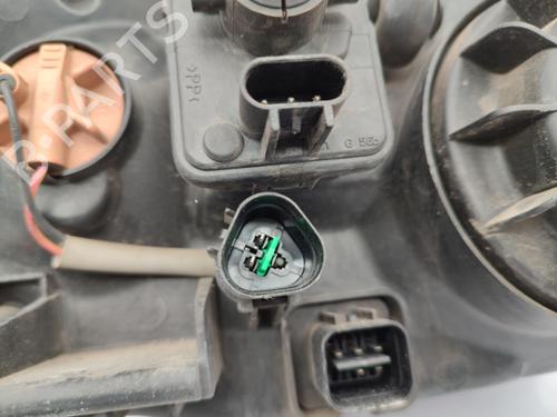 Used Left headlight HYUNDAI SANTA FÉ I (SM) 2.0 CRDi 4x4 (125 hp) 23730318