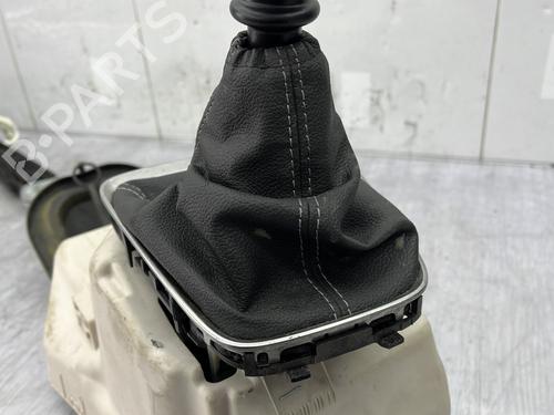 Used Gear lever Gear lever OPEL CORSA F (P2JO) 1.5 (68) (102 hp) 29757040 29757040