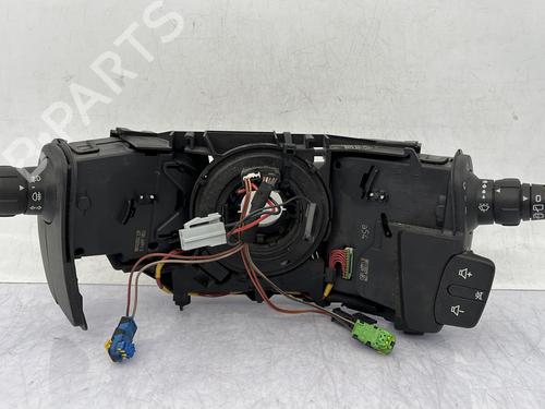 Used Steering column stalk RENAULT CLIO III (BR0/1, CR0/1) 1.5 dCi (BR17, CR17) (86 hp) 30777673