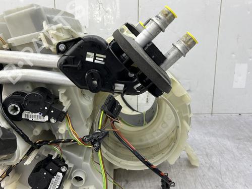 Used Heater matrix box Heater matrix box CITROËN C4 II (NC_) 1.6 HDi 115 (114 hp) 33569156 33569156
