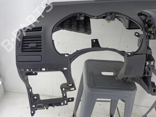 Used Dashboard Dashboard TOYOTA AURIS (_E15_) 1.6 (ZRE151_, ZRE151R) (124 hp) 23719453 23719453