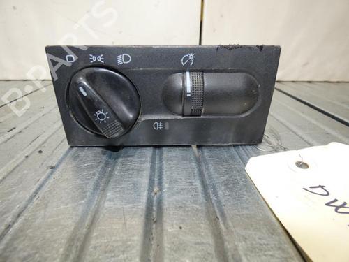 Used Headlight switch VW GOLF III (1H1) 1.8 (90 hp) 23668283