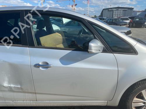Used Right front door Right front door 38111713 38111713