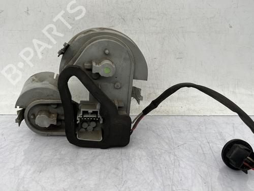 lamp-holder-renault-megane-ii-coupe-cabriolet-em01_-2003-2004-2005-2006-2007-2008-2009-2010-30565674 main image