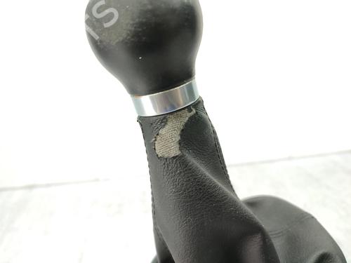 Gear lever VW TOURAN (1T1, 1T2) 1.9 TDI | BP23718952M90