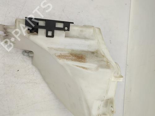 Used Windscreen washer tank BMW 3 (E46) 318 i (118 hp) 23845287