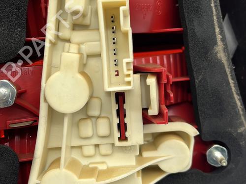 Right taillight BMW 3 (E90) 330 d | BP23761393C35 - Image 2