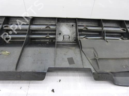 Grill Grill PEUGEOT 405 II Break (4E) 1.9 TD (90 hp) 23700844 23700844