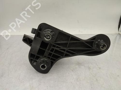 Clutch pedal PEUGEOT 208 II (UB_, UP_, UW_, UJ_) 1.2 PureTech 75 | BP26685773I13 
