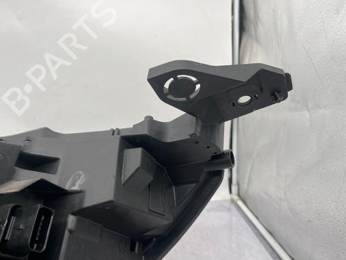 Used Right headlight Right headlight PEUGEOT 208 II (UB_, UP_, UW_, UJ_) 1.2 PureTech 130 (131 hp) 36762015 36762015