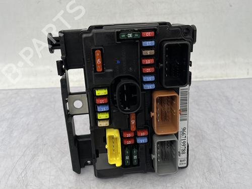 fuse-box-peugeot-207-wa_-wc_-2006-2007-2008-2009-2010-2011-2012-2013-2014-2015-32112793 main image