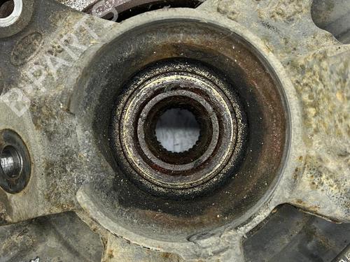 Used Right front steering knuckle Right front steering knuckle LAND ROVER FREELANDER I (L314) 2.0 DI 4x4 (98 hp) 23686476 23686476