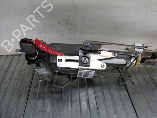 Used Steering column FORD MONDEO III (B5Y) 1.8 16V (125 hp) 23697972