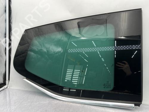 Panel rude bagtil højre PEUGEOT 5008 (0U_, 0E_) 1.6 HDi (112 hp) 32667444