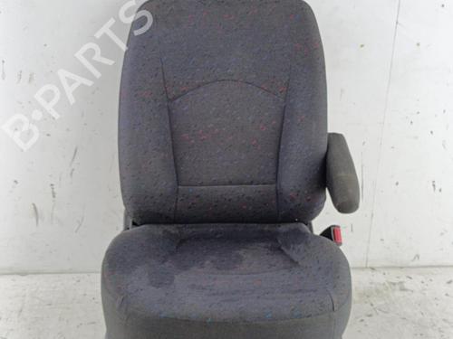 Used Right front seat Right front seat HYUNDAI H-1 / STAREX Bus (A1) 2.5 TCi (101 hp) 23678084 23678084