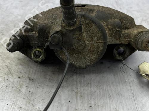 Used Right front brake caliper Right front brake caliper RENAULT 21 Estate (K48_) 2.1 D (K/S48V, K/S48O) (72 hp) 23703101 23703101