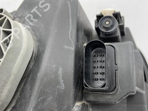 Left headlight VW TRANSPORTER T5 Van (7HA, 7HH, 7EA, 7EH) 1.9 TDI | BP28103481C28 