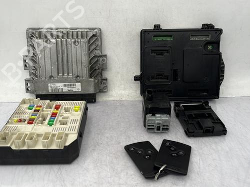 Used Electronic module RENAULT MEGANE III Grandtour (KZ0/1) 1.5 dCi (KZ09, KZ0D, KZ1G, KZ29, KZ14, KZ1W, KZ10, KZ1F,... (110 hp) 32136533