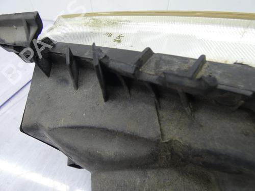 Used Right headlight Right headlight RENAULT MEGANE II (BM0/1_, CM0/1_) 1.6 16V (BM0C, CM0C) (113 hp) 23700655 23700655