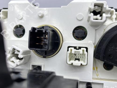 Used Climate control Climate control MAZDA 2 (DE_, DH_) 1.3 (DE3FS) (75 hp) 23757565 23757565