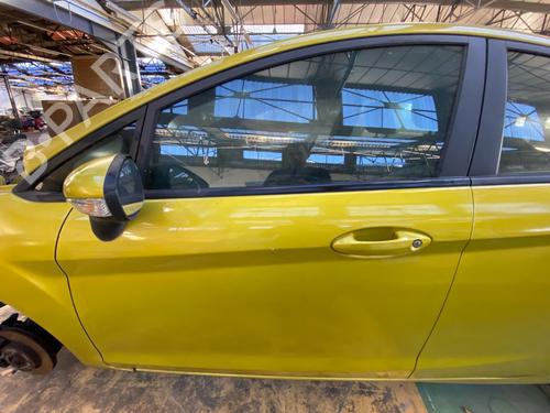 Used Left front door Left front door 39151722 39151722