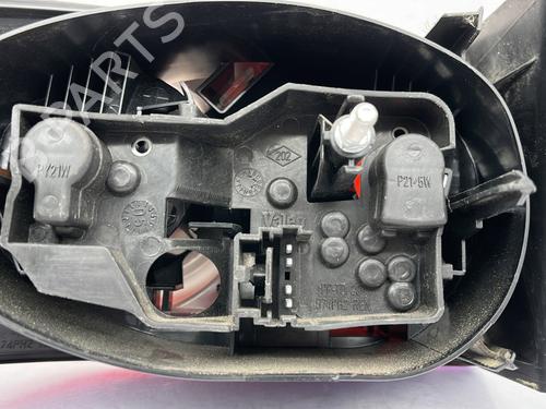 right-taillight-renault-laguna-ii-bg01_-2001-2002-2003-2004-2005-2006-2007-26733389 main image