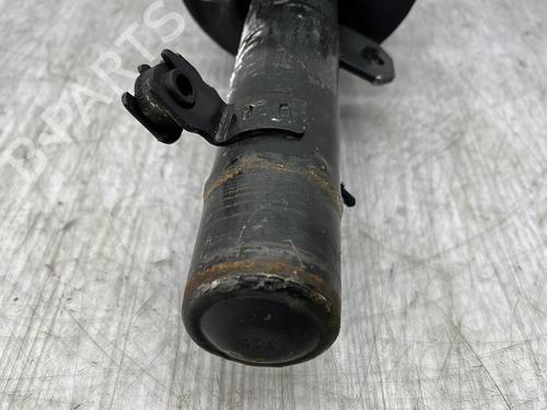 Used Right front shock absorber Right front shock absorber PEUGEOT 208 I (CA_, CC_) 1.6 HDi / BlueHDi 75 (75 hp) 27493678 27493678